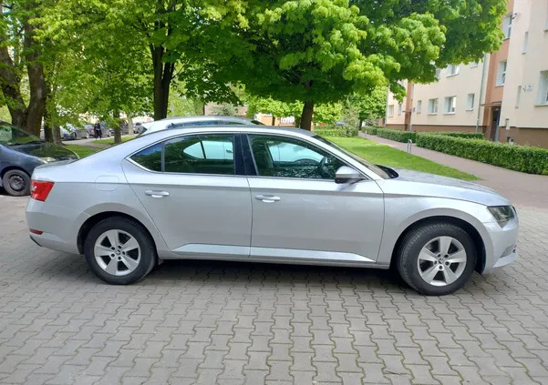 skoda superb Skoda Superb cena 64000 przebieg: 186000, rok produkcji 2016 z Warszawa